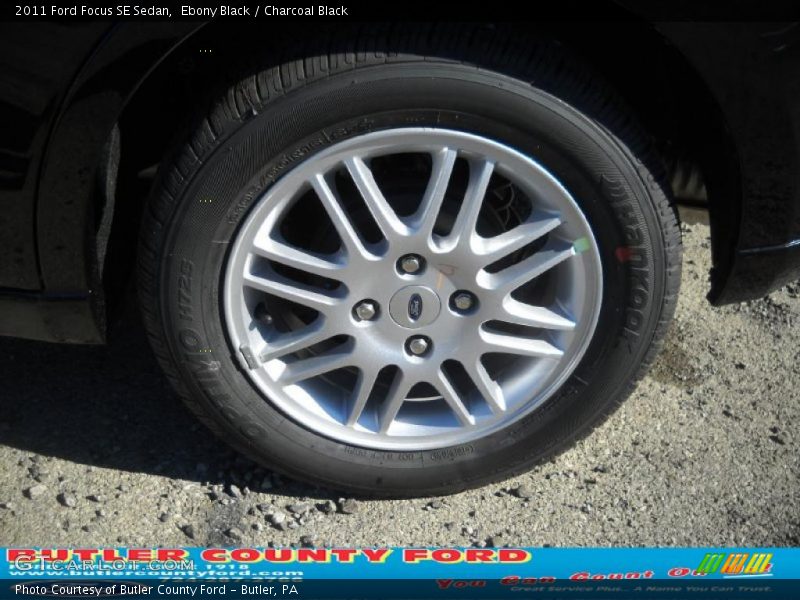 Ebony Black / Charcoal Black 2011 Ford Focus SE Sedan