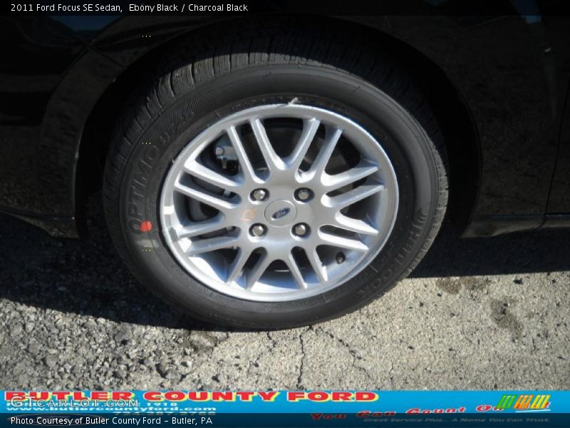 Ebony Black / Charcoal Black 2011 Ford Focus SE Sedan