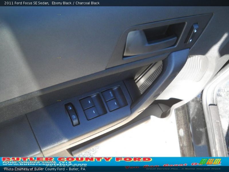 Ebony Black / Charcoal Black 2011 Ford Focus SE Sedan