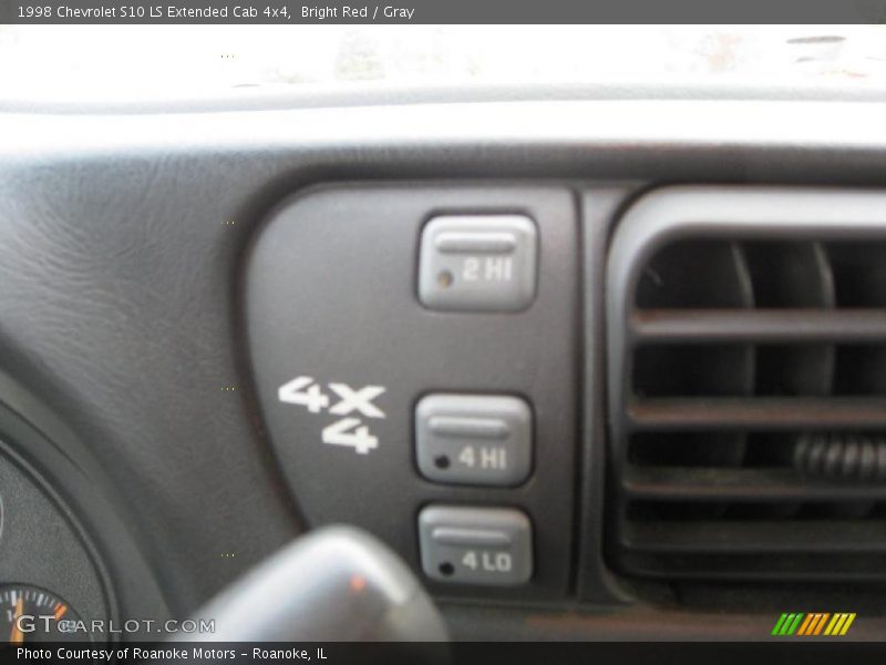 Bright Red / Gray 1998 Chevrolet S10 LS Extended Cab 4x4