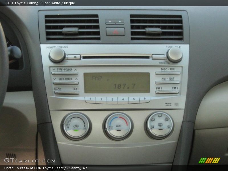 Super White / Bisque 2011 Toyota Camry
