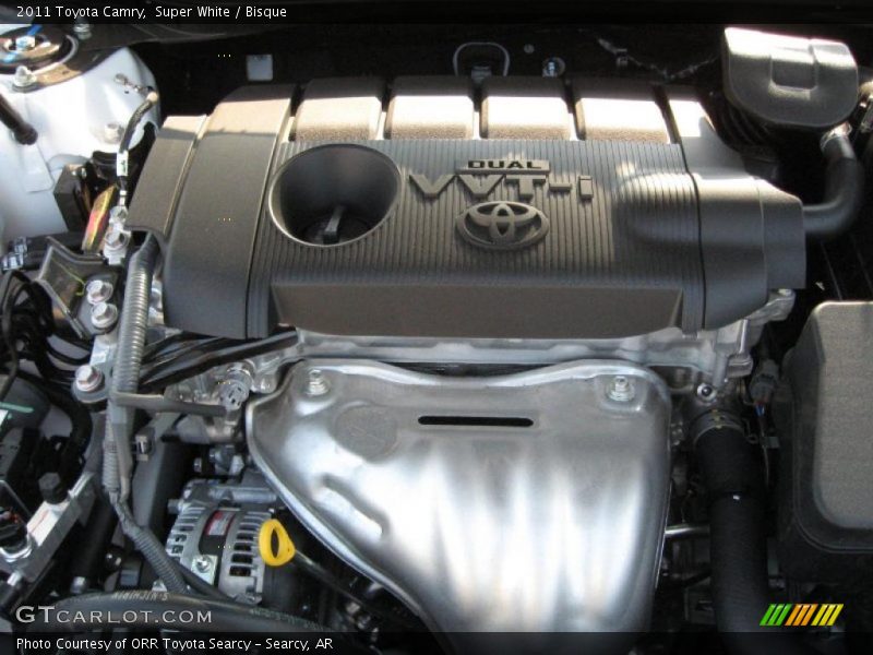 Super White / Bisque 2011 Toyota Camry