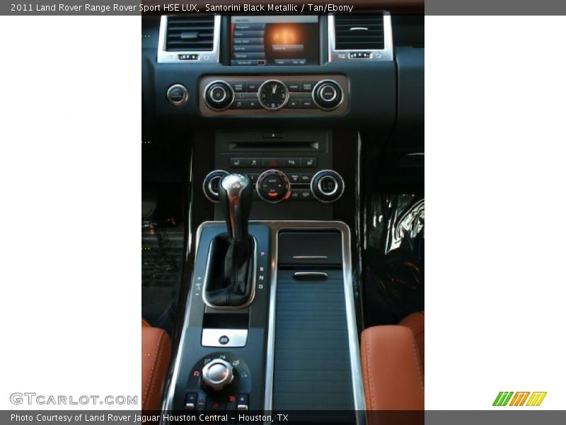 Controls of 2011 Range Rover Sport HSE LUX
