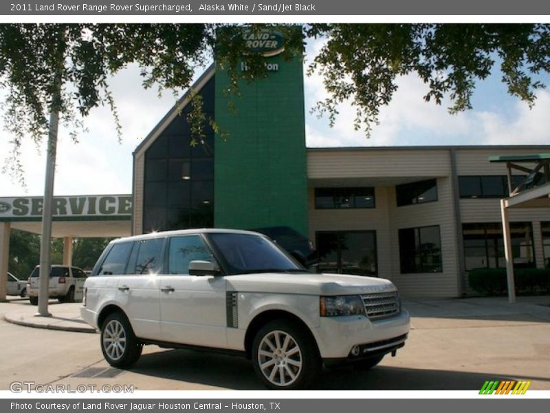 Alaska White / Sand/Jet Black 2011 Land Rover Range Rover Supercharged