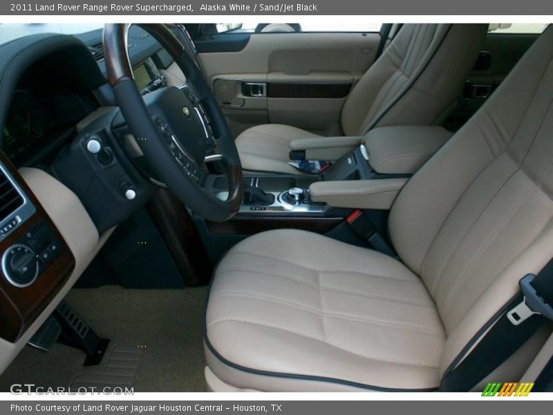 Alaska White / Sand/Jet Black 2011 Land Rover Range Rover Supercharged