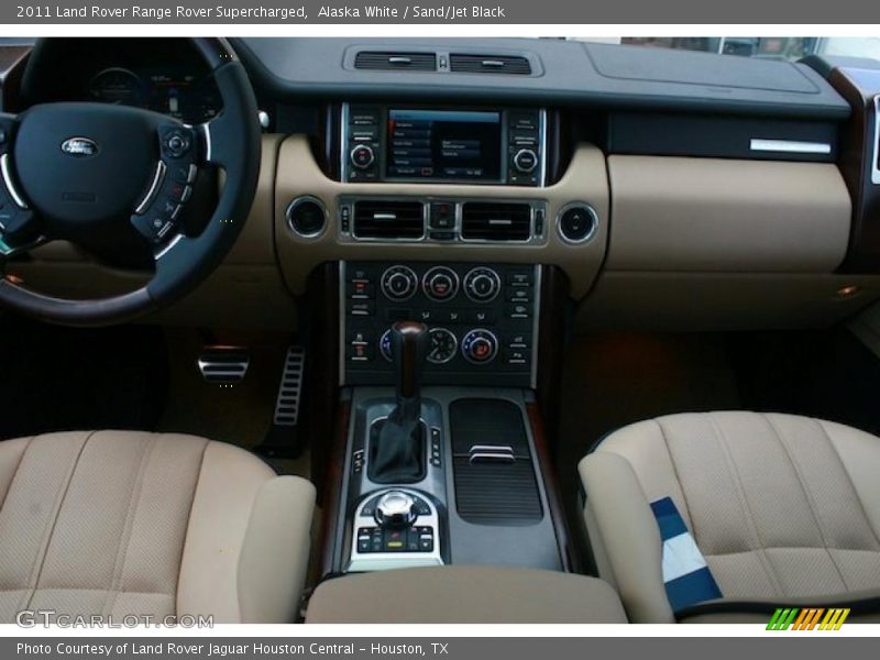 Alaska White / Sand/Jet Black 2011 Land Rover Range Rover Supercharged