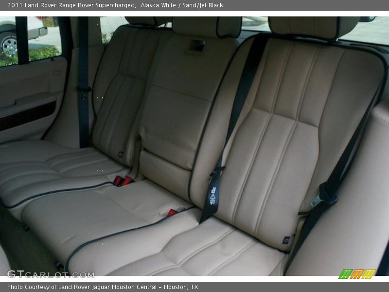 Alaska White / Sand/Jet Black 2011 Land Rover Range Rover Supercharged