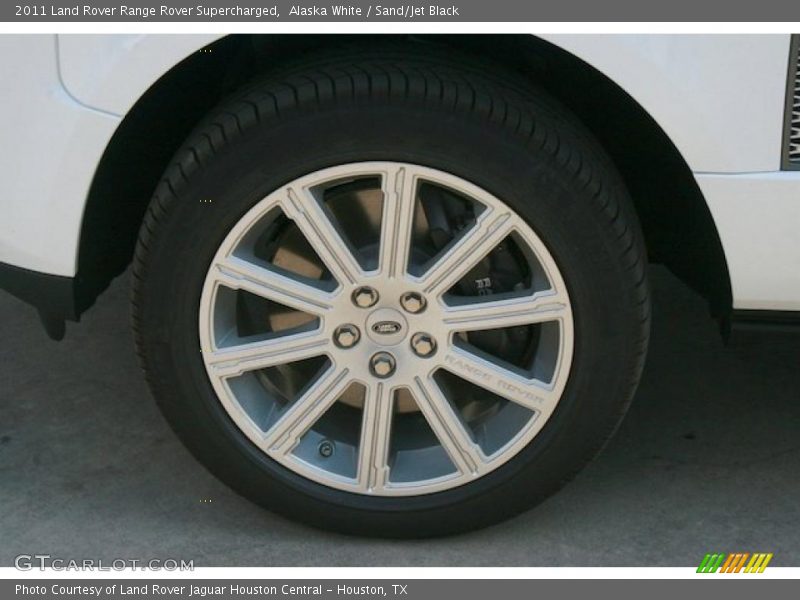  2011 Range Rover Supercharged Wheel