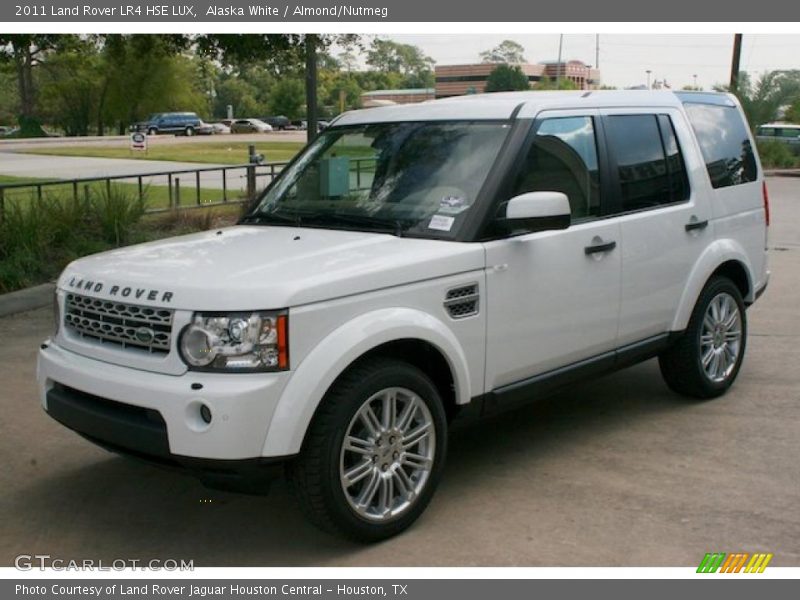 Alaska White / Almond/Nutmeg 2011 Land Rover LR4 HSE LUX