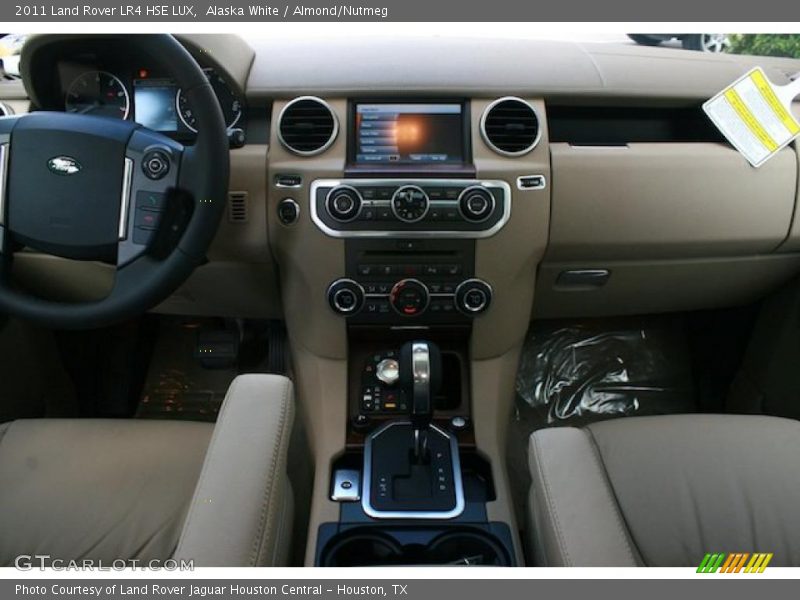 Dashboard of 2011 LR4 HSE LUX