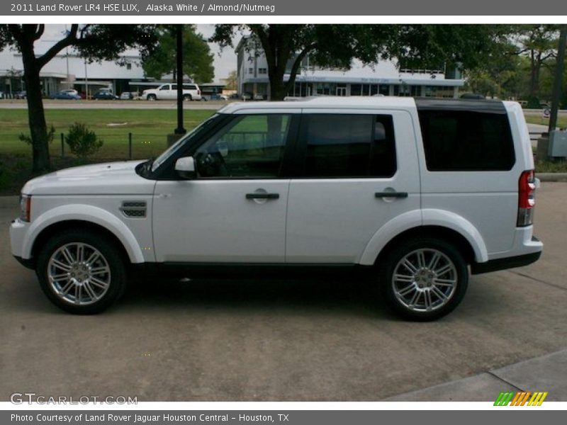 Alaska White / Almond/Nutmeg 2011 Land Rover LR4 HSE LUX