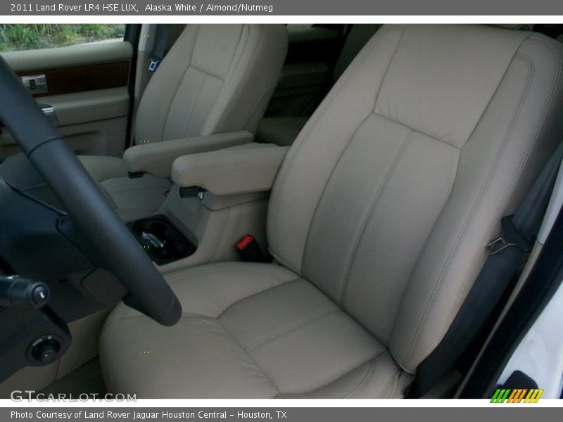  2011 LR4 HSE LUX Almond/Nutmeg Interior