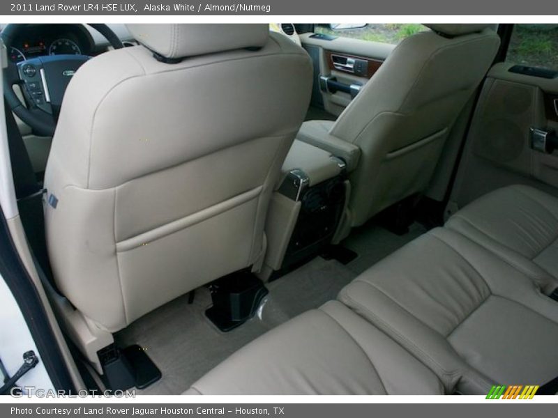  2011 LR4 HSE LUX Almond/Nutmeg Interior