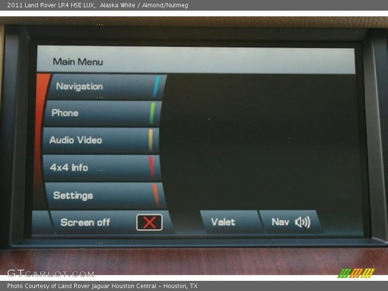 Navigation of 2011 LR4 HSE LUX