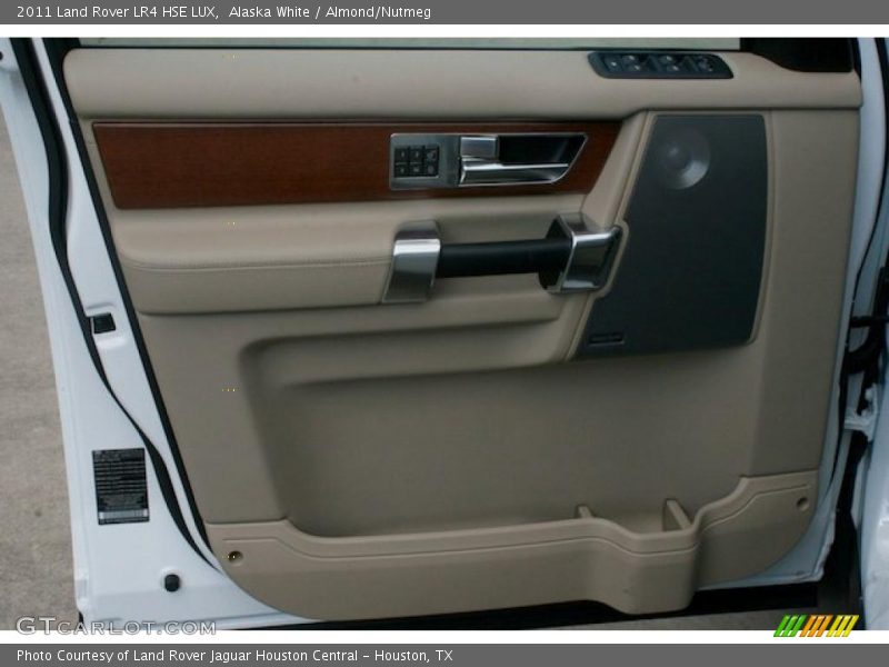 Alaska White / Almond/Nutmeg 2011 Land Rover LR4 HSE LUX