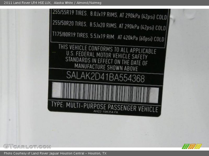 Alaska White / Almond/Nutmeg 2011 Land Rover LR4 HSE LUX