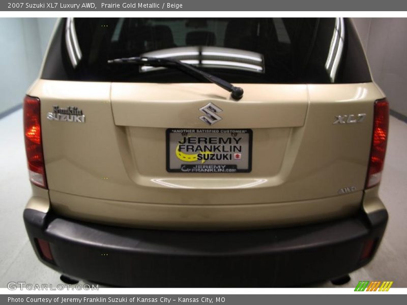 Prairie Gold Metallic / Beige 2007 Suzuki XL7 Luxury AWD