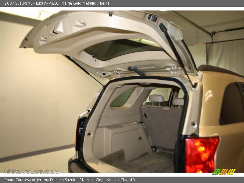 Prairie Gold Metallic / Beige 2007 Suzuki XL7 Luxury AWD