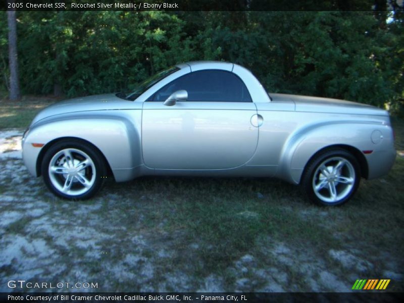 Ricochet Silver Metallic / Ebony Black 2005 Chevrolet SSR