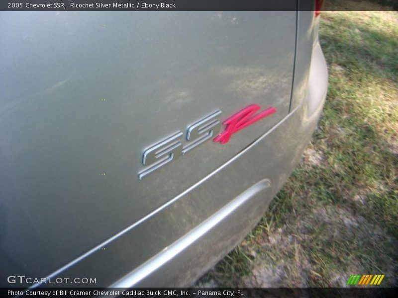 Ricochet Silver Metallic / Ebony Black 2005 Chevrolet SSR