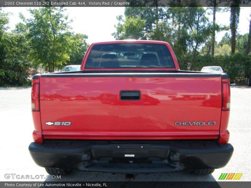 Victory Red / Graphite 2003 Chevrolet S10 ZR2 Extended Cab 4x4