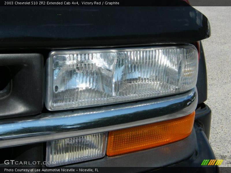 Victory Red / Graphite 2003 Chevrolet S10 ZR2 Extended Cab 4x4
