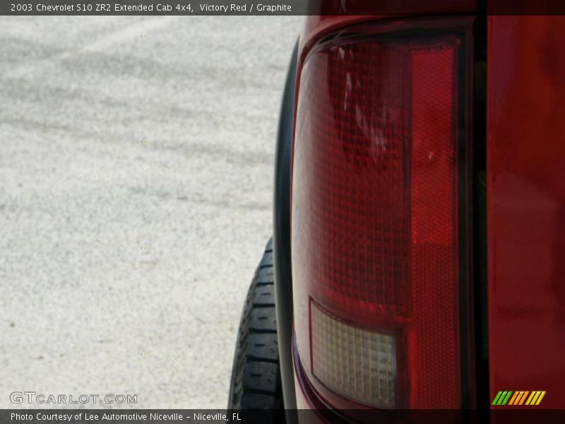 Victory Red / Graphite 2003 Chevrolet S10 ZR2 Extended Cab 4x4