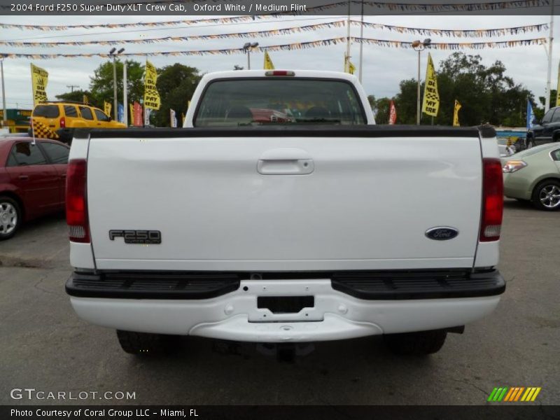 Oxford White / Medium Flint 2004 Ford F250 Super Duty XLT Crew Cab