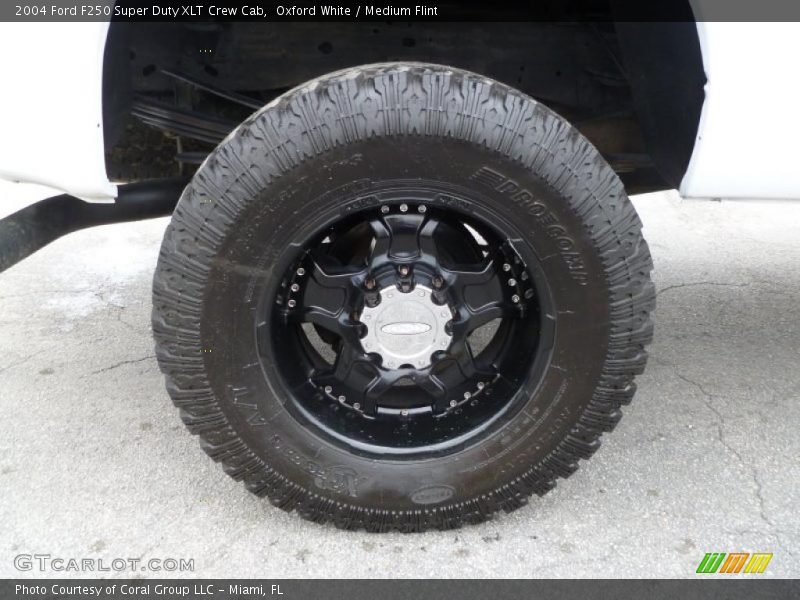Oxford White / Medium Flint 2004 Ford F250 Super Duty XLT Crew Cab