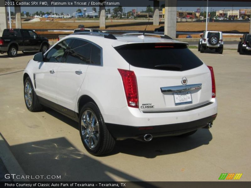 Platinum Ice Tricoat / Ebony/Titanium 2011 Cadillac SRX FWD