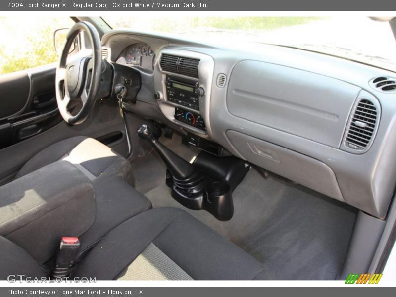 Oxford White / Medium Dark Flint 2004 Ford Ranger XL Regular Cab