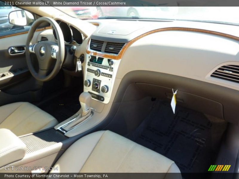 White Diamond Tricoat / Cocoa/Cashmere 2011 Chevrolet Malibu LT