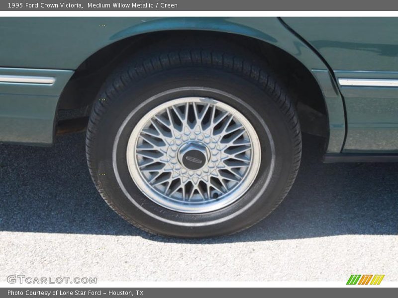  1995 Crown Victoria  Wheel
