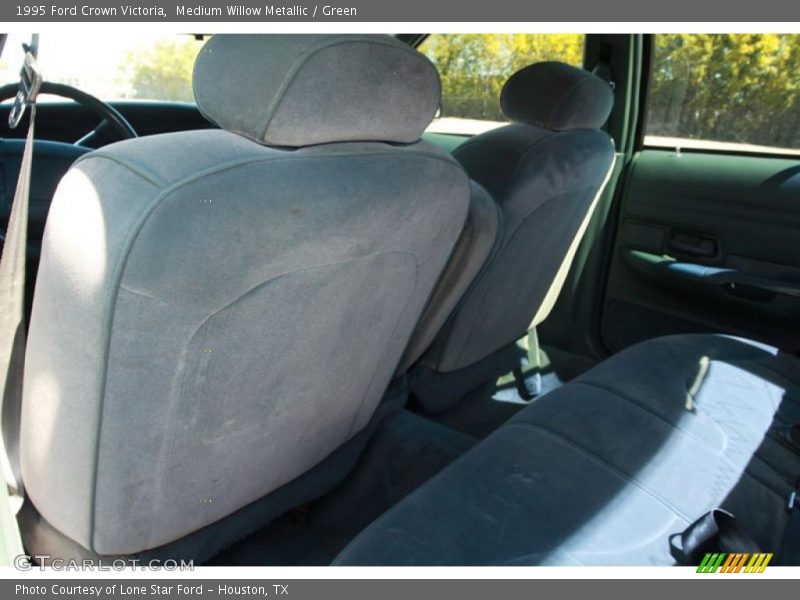 Medium Willow Metallic / Green 1995 Ford Crown Victoria