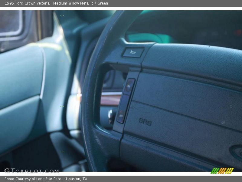 Medium Willow Metallic / Green 1995 Ford Crown Victoria