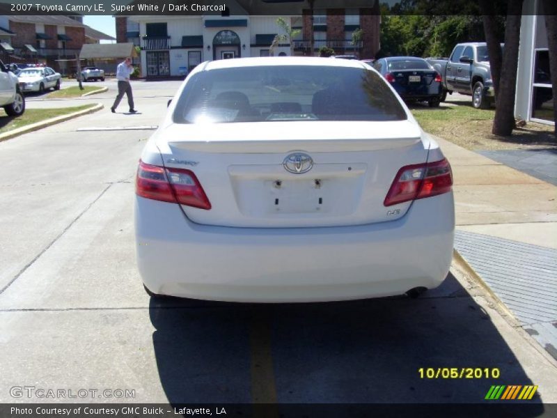 Super White / Dark Charcoal 2007 Toyota Camry LE