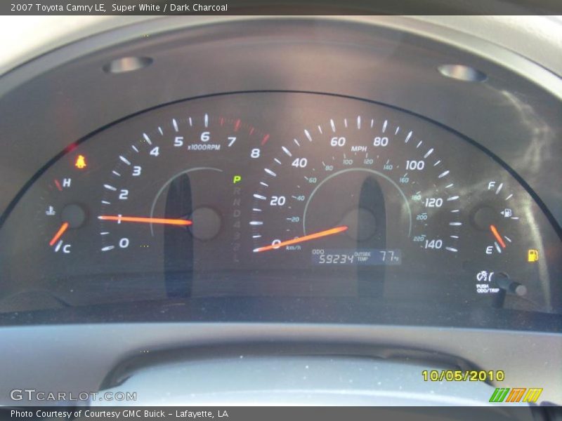 Super White / Dark Charcoal 2007 Toyota Camry LE