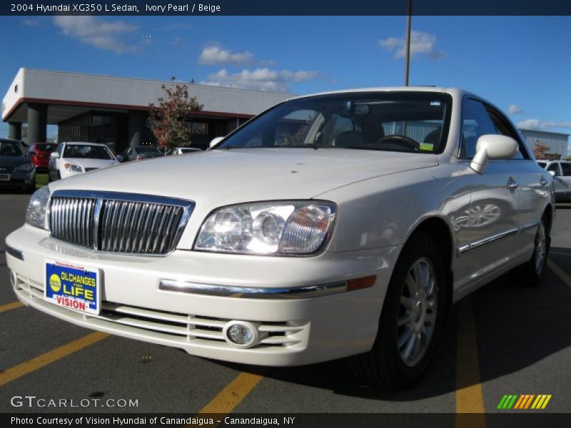 Ivory Pearl / Beige 2004 Hyundai XG350 L Sedan