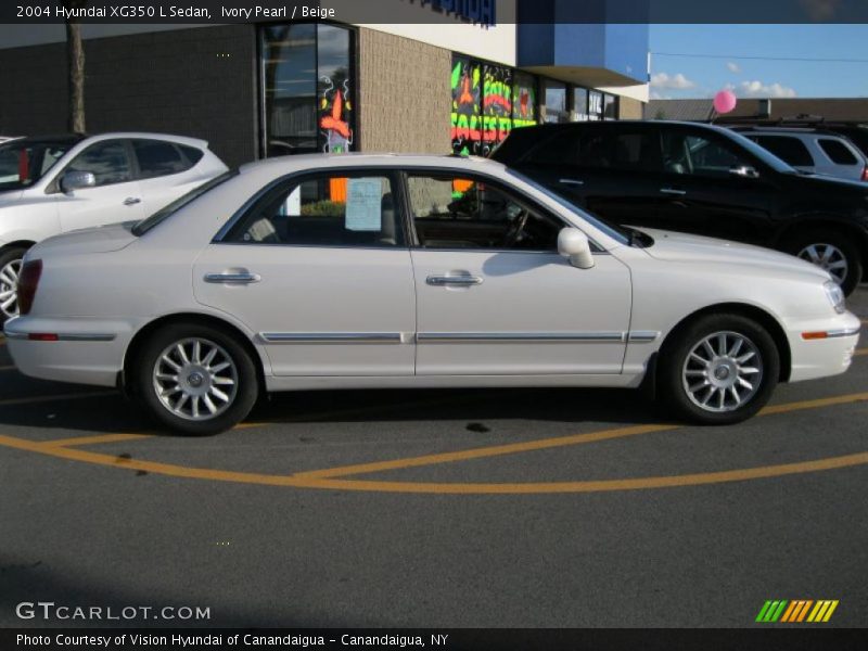 Ivory Pearl / Beige 2004 Hyundai XG350 L Sedan