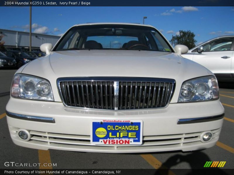 Ivory Pearl / Beige 2004 Hyundai XG350 L Sedan