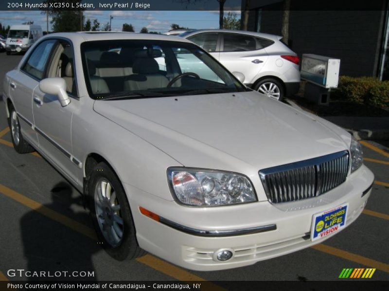 Ivory Pearl / Beige 2004 Hyundai XG350 L Sedan