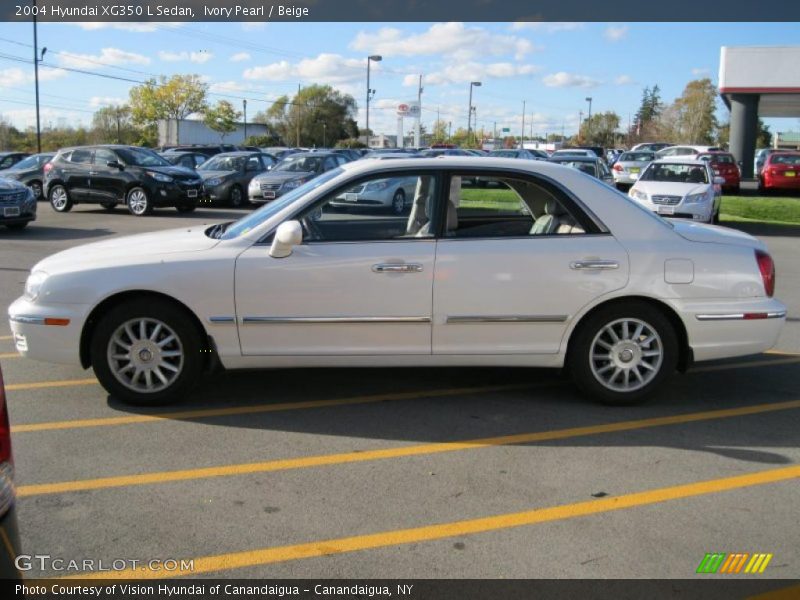 Ivory Pearl / Beige 2004 Hyundai XG350 L Sedan