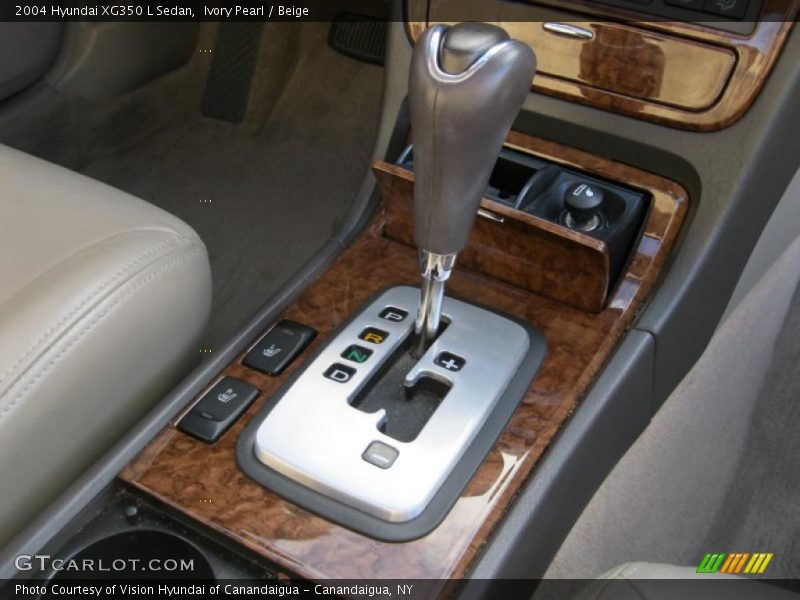 Ivory Pearl / Beige 2004 Hyundai XG350 L Sedan