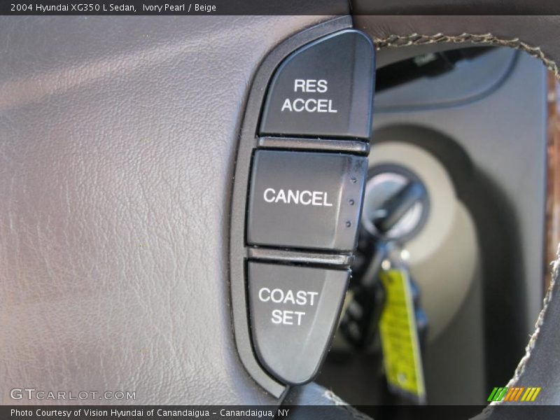 Ivory Pearl / Beige 2004 Hyundai XG350 L Sedan