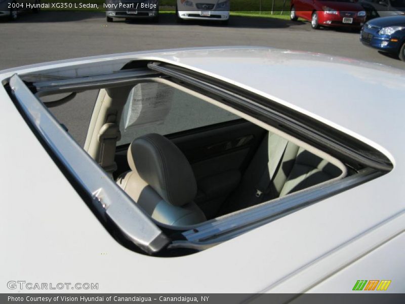 Ivory Pearl / Beige 2004 Hyundai XG350 L Sedan