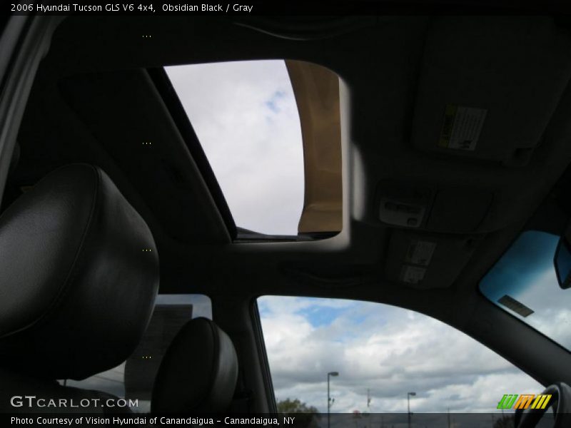Obsidian Black / Gray 2006 Hyundai Tucson GLS V6 4x4