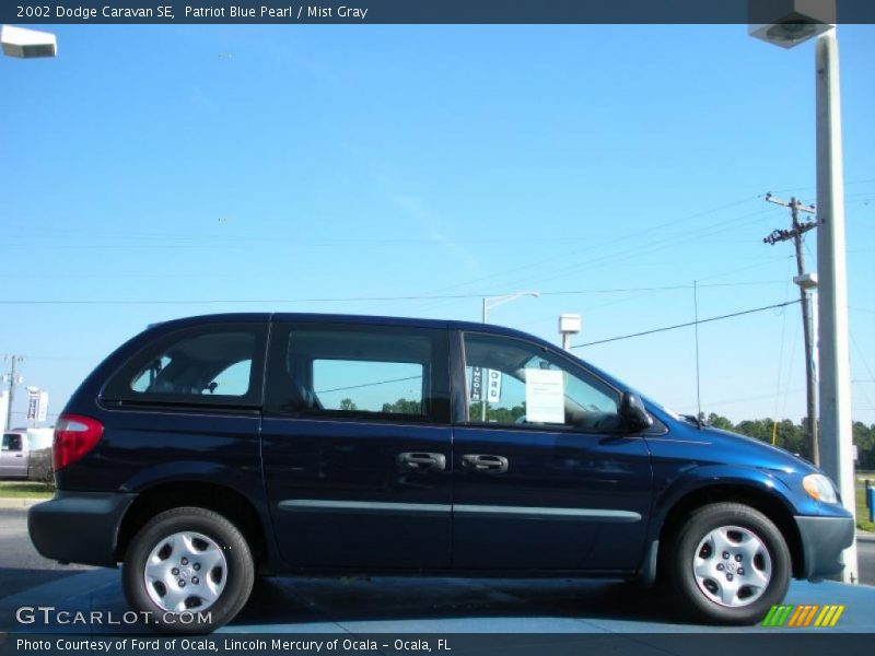 Patriot Blue Pearl / Mist Gray 2002 Dodge Caravan SE
