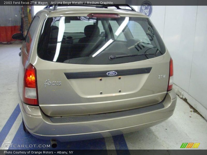 Arizona Beige Metallic / Medium Graphite 2003 Ford Focus ZTW Wagon