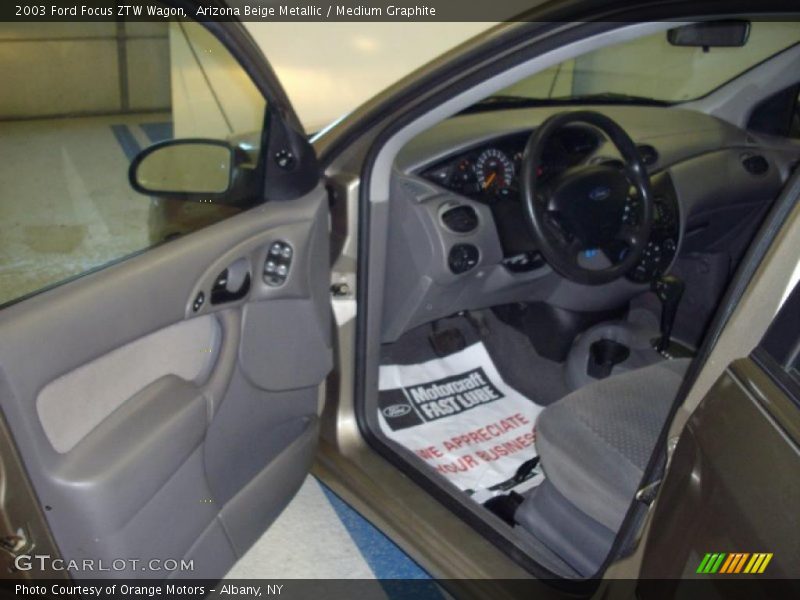Arizona Beige Metallic / Medium Graphite 2003 Ford Focus ZTW Wagon