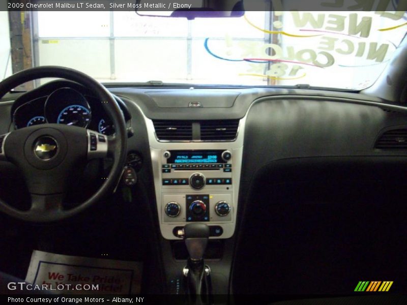 Silver Moss Metallic / Ebony 2009 Chevrolet Malibu LT Sedan